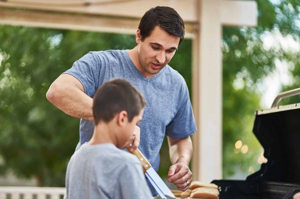 Comment faire le bon choix entre le barbecue gaz et électrique?